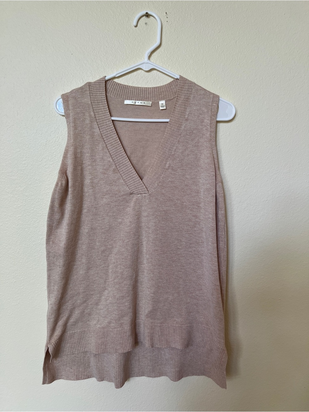Sleeveless V-Neck Knit Tunic Vest in Light Taupe